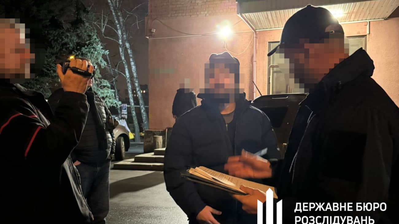 У Дніпрі затримали дезертира, який організував схему незаконного виїзду чоловіків за кордон