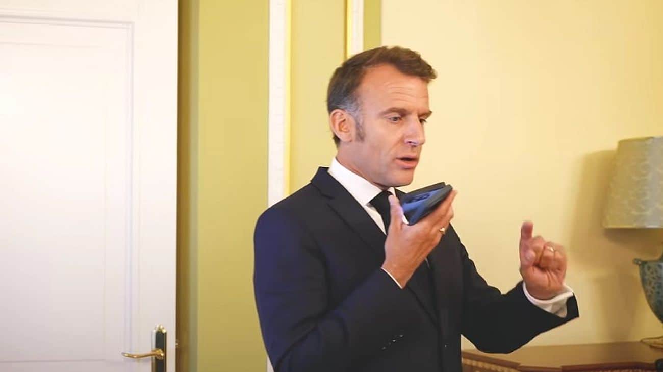“Привіт, Дональде”: Макрон показав, як дзвонив Трампу з Києва