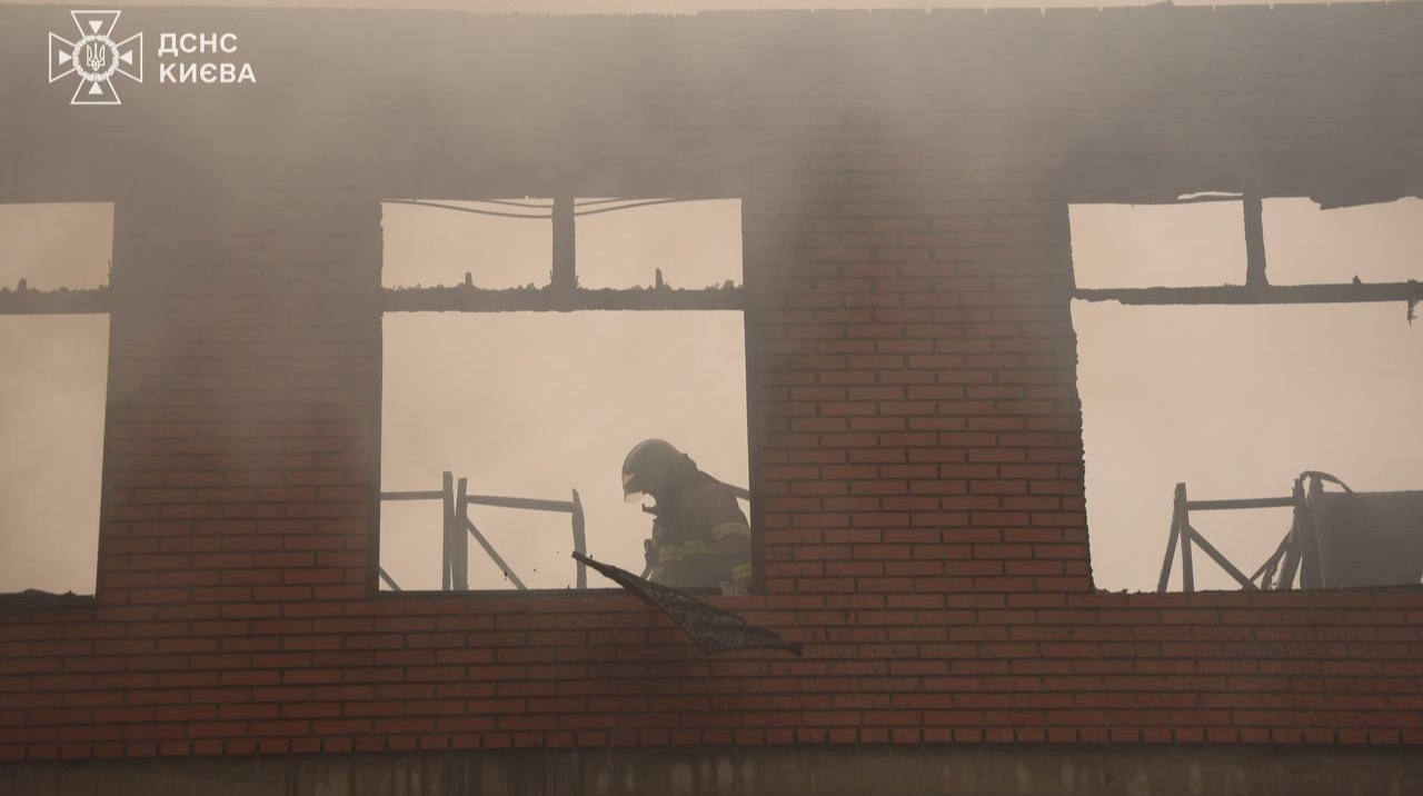 Росіяни вдень вдарили по Києву: 2 загиблих, 9 поранених