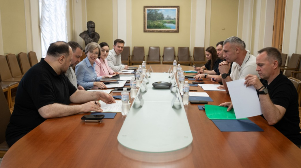 У Зеленського вже готують рішення для встановлення пам’ятника Мазепі на місці Леніна
